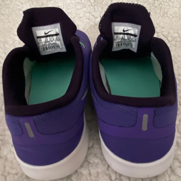 Brand New NIKE Sneakers (W 6.5/Y 5) - Picture 3 of 5